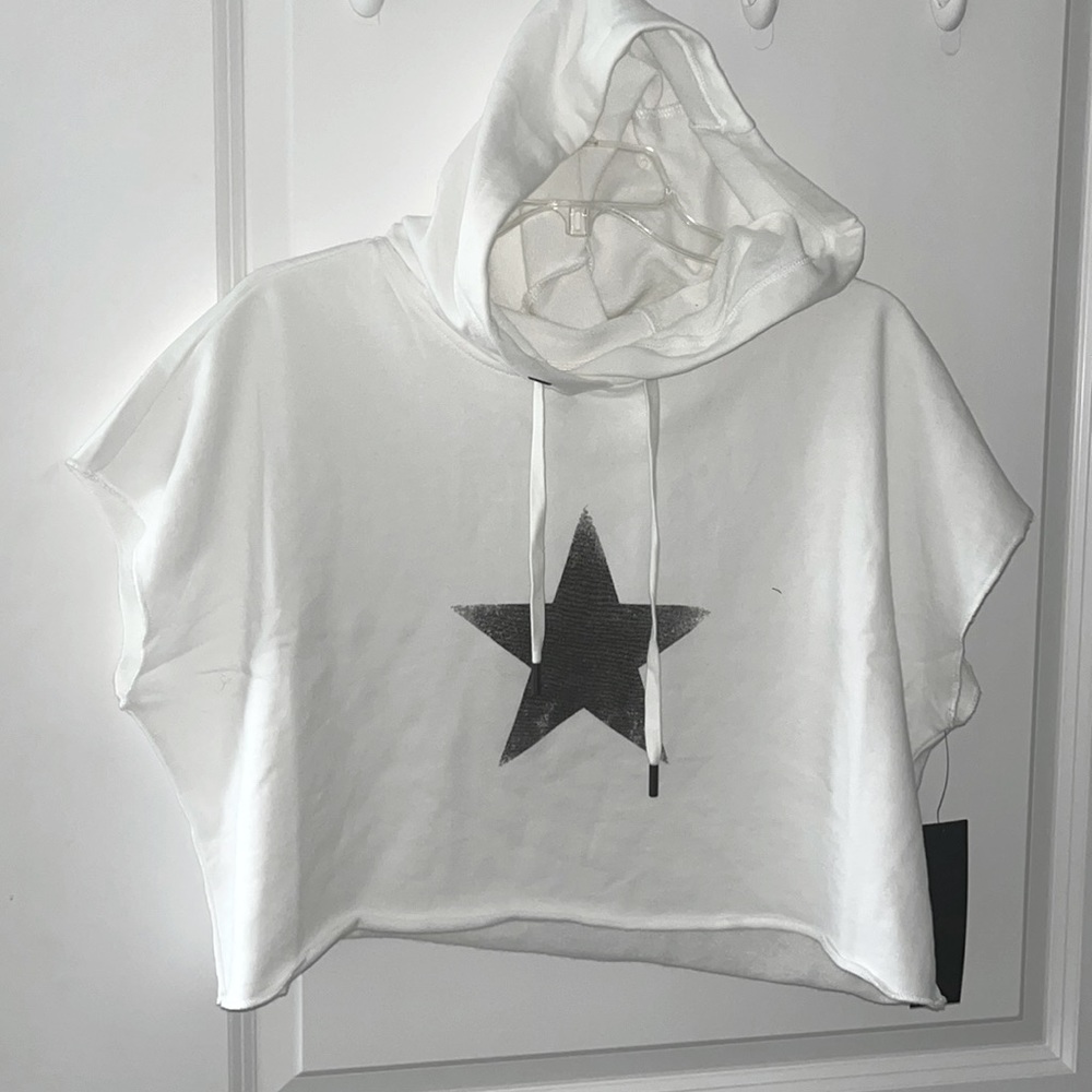 Tag on white half hoodie! Size M